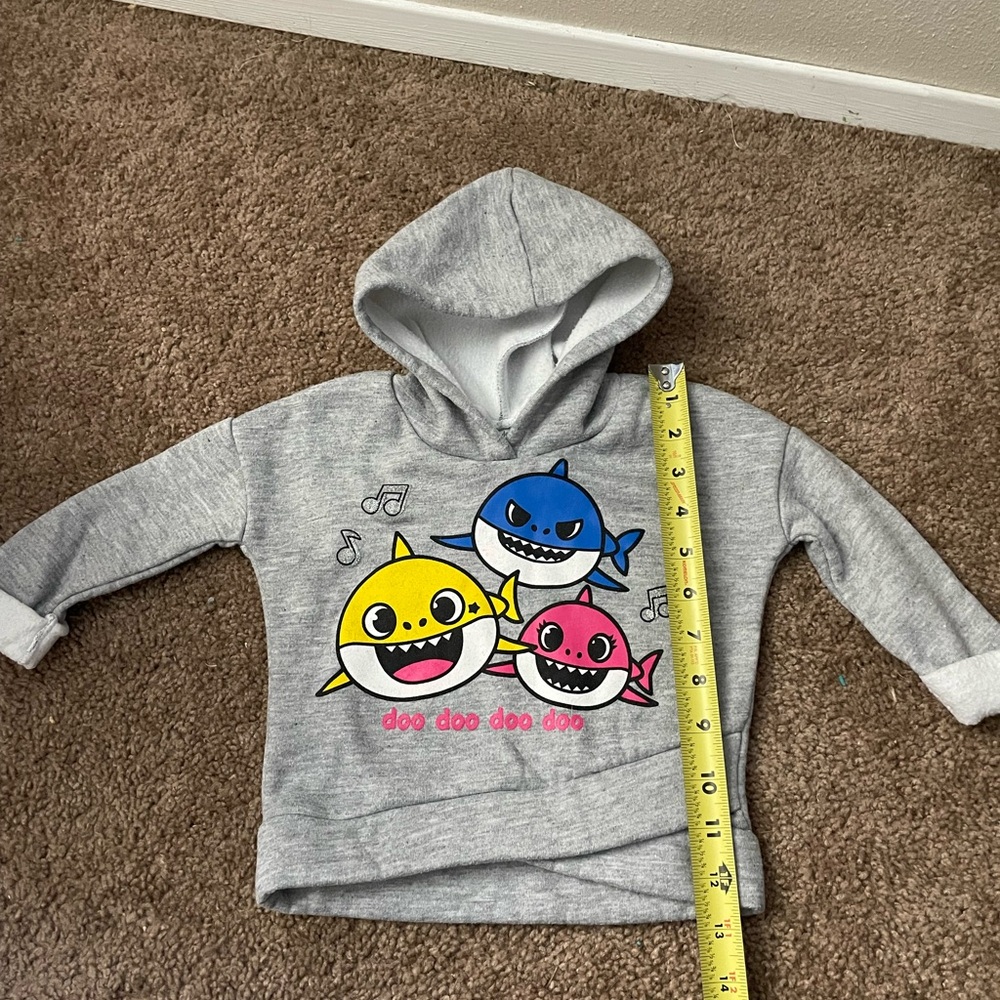 Baby shark hoodie Nickelodeon 18m